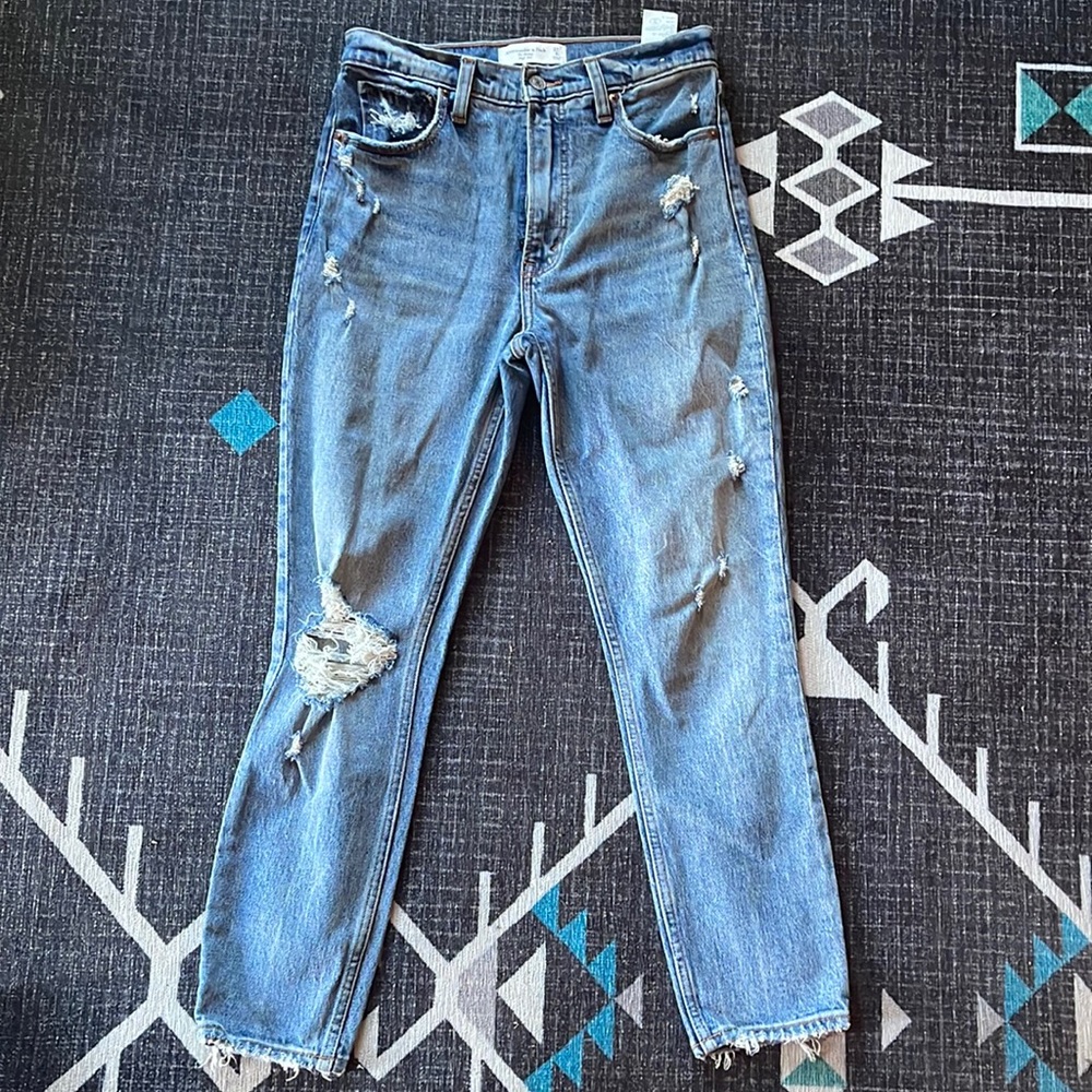 Abercrombie and Fitch the skinny high rise 27 short